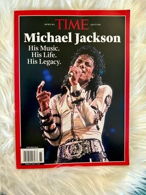 NWT Special Edition Michael Jackson Cover - Black & White
